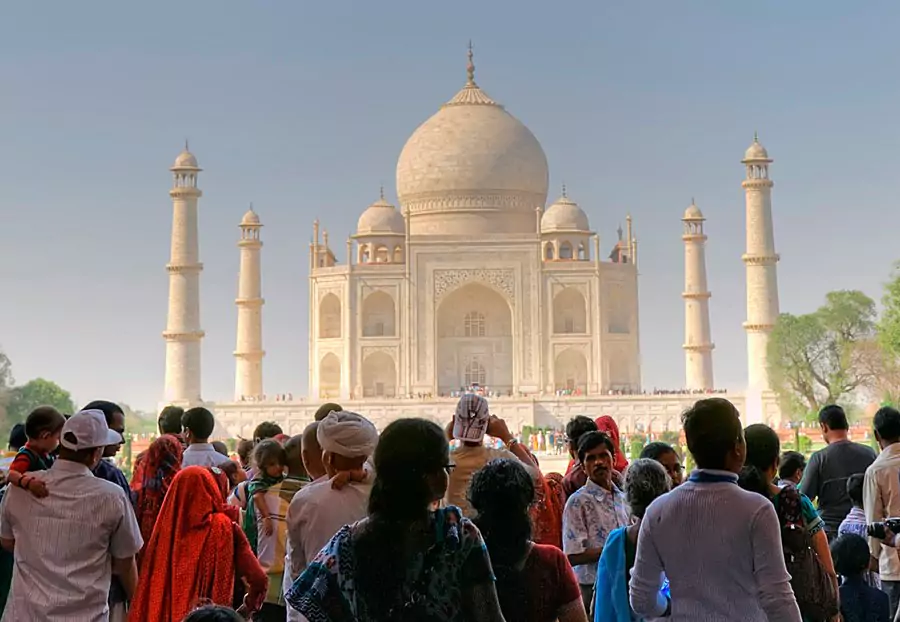 10 Amazing Facts About the Iconic Taj Mahal