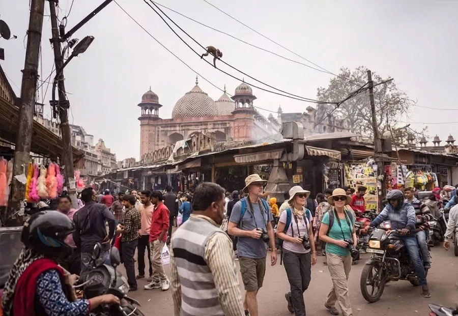 The 10 Best Places to Go Shopping in Agra: A Complete Local Shopping Guide